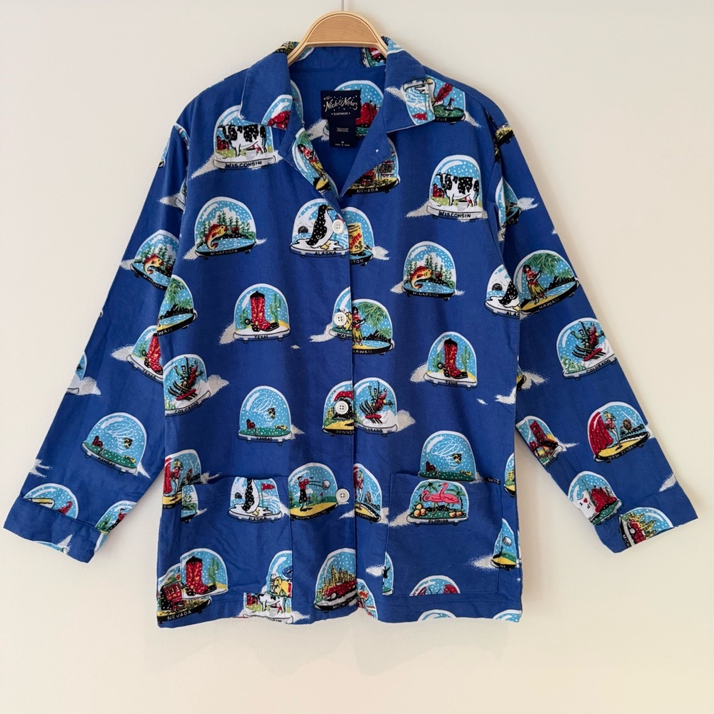 Nick & Nora Blue Flannel US State Snow Globe Pajama Shirt, Size M, EUC